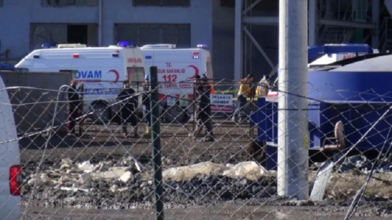 Fabrikada Kazan Patladı 1 Ölü 15 Yaralı