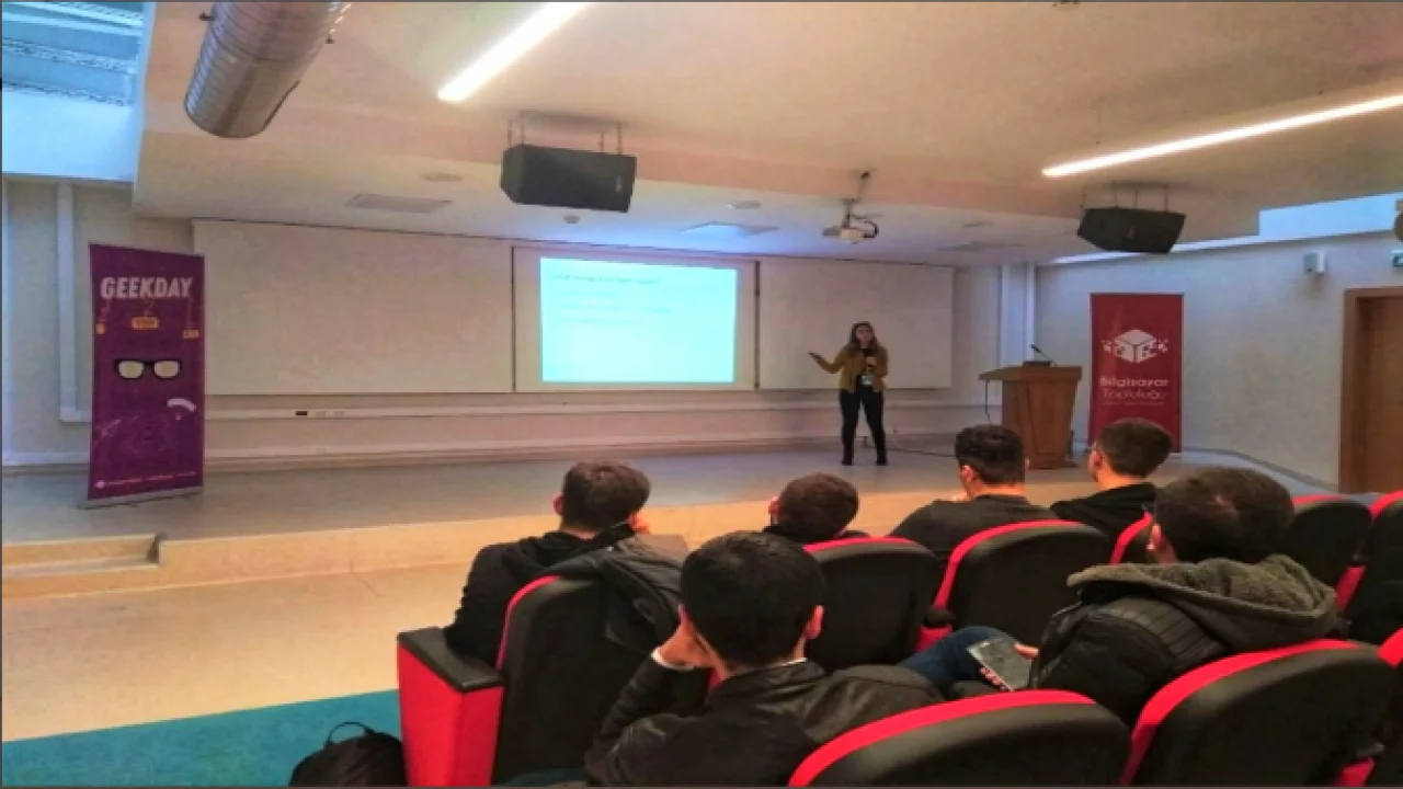 Bilişim Dünyası Gtü Geekday’da Öğrencilerle Buluştu