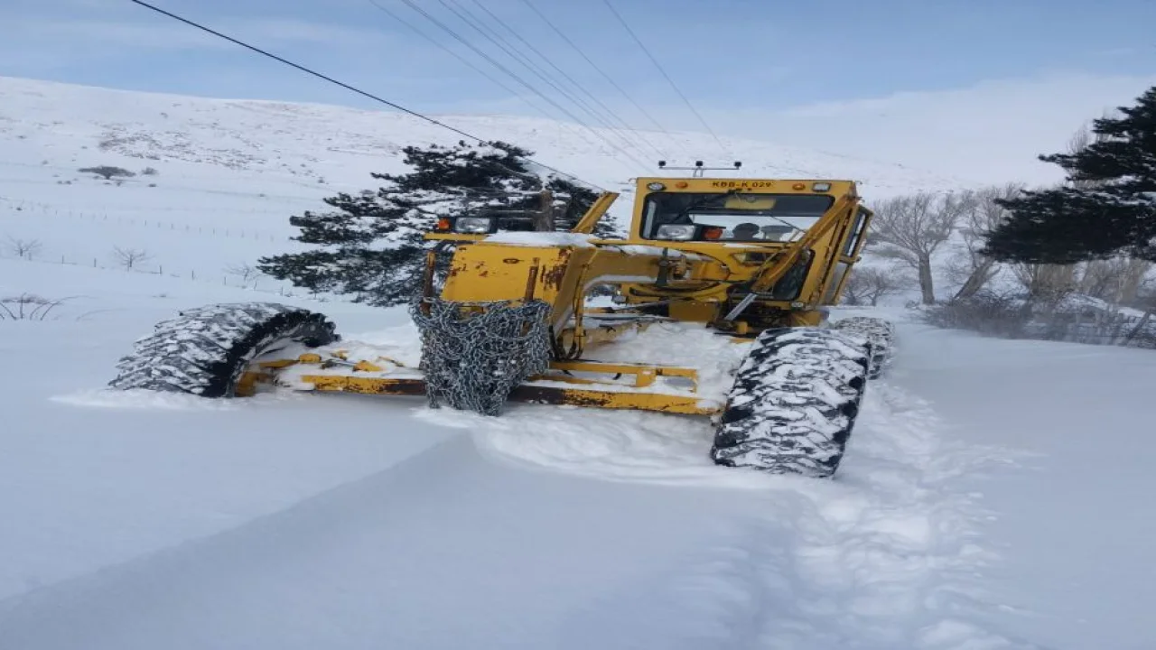 Kayseri Büyükşehir kapalı yolları açıyor