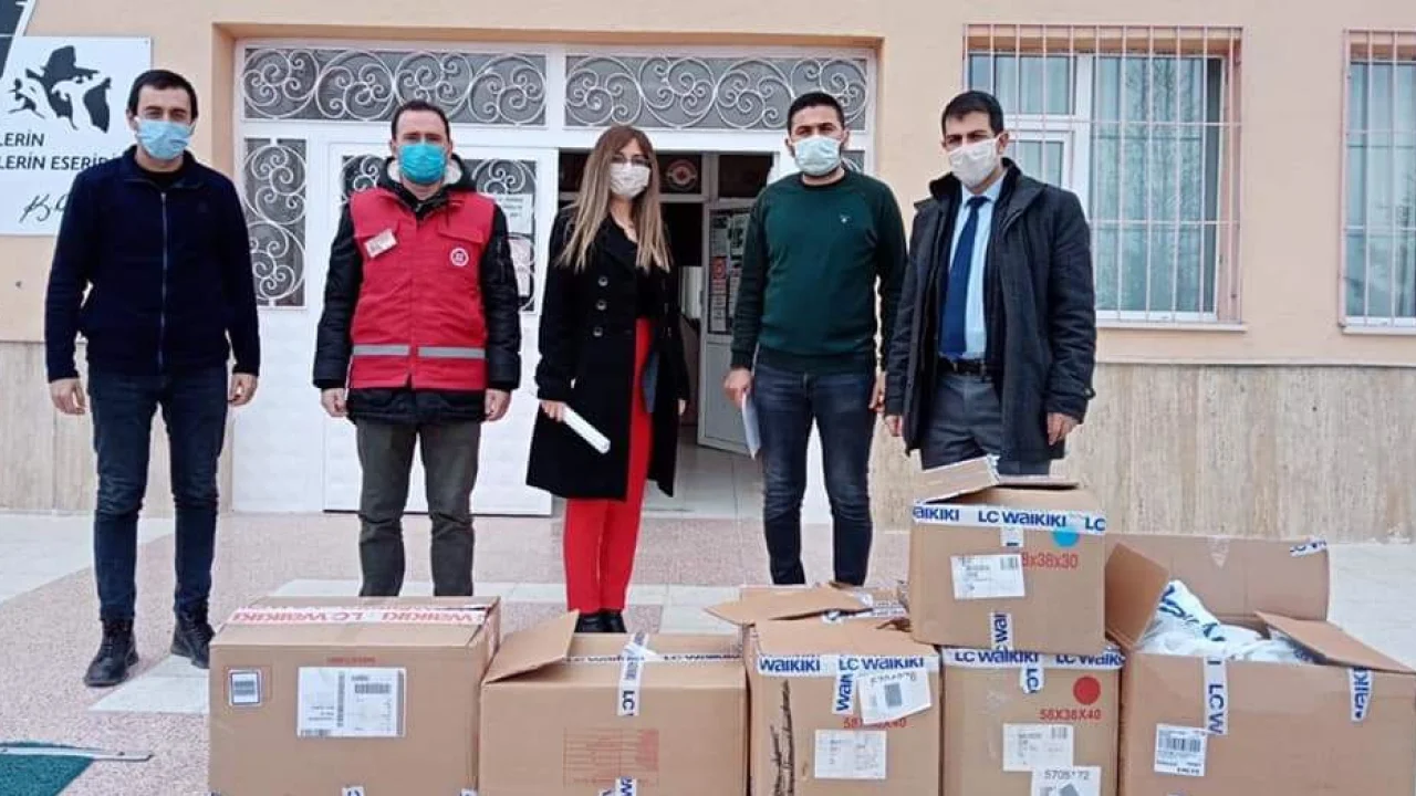 LC Waikiki, Kırşehir Akpınar'da 235 öğrenciyi giydirdi