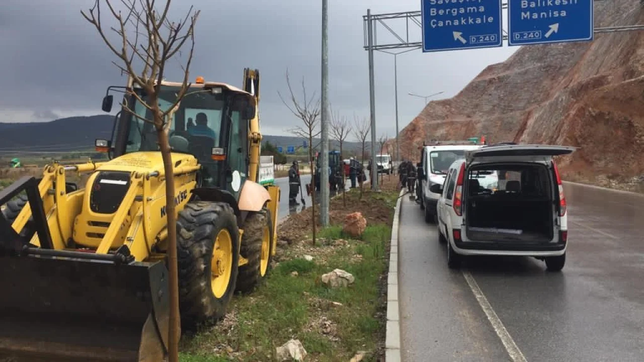 Manisa Soma'da peyzaj çalışmaları sürüyor