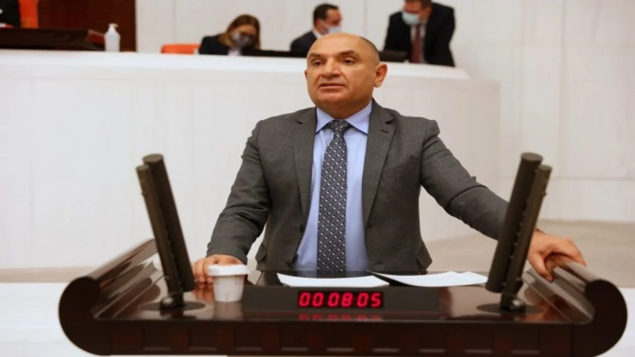 Tahsin Tarhan: Türkiye'de 365, Kocaeli'de 10 Ptt Şubesi Kapatıldı!