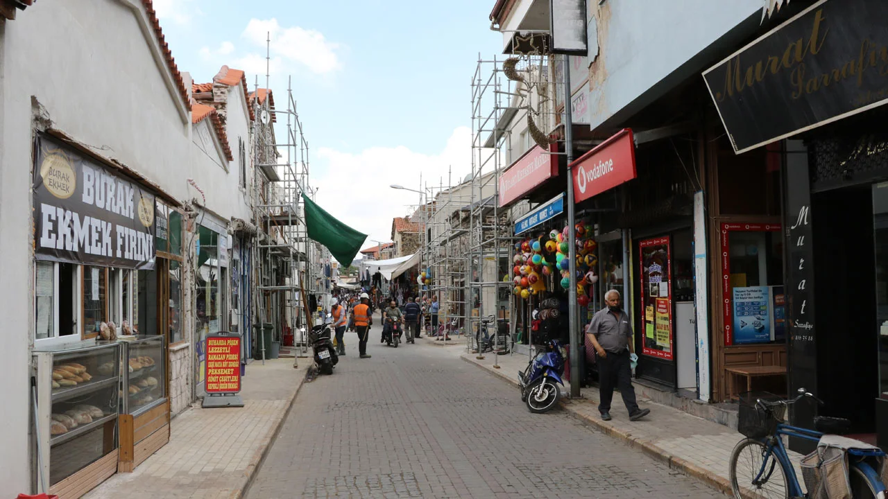 Manisa Kula’ya Büyükşehir eli