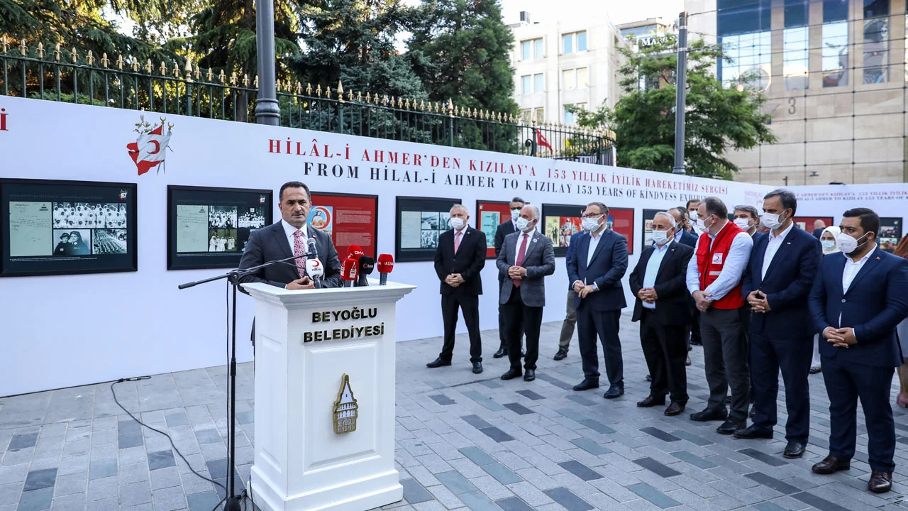Türk Kızılayı’nın 153 yılı Beyoğlu’nda sergileniyor