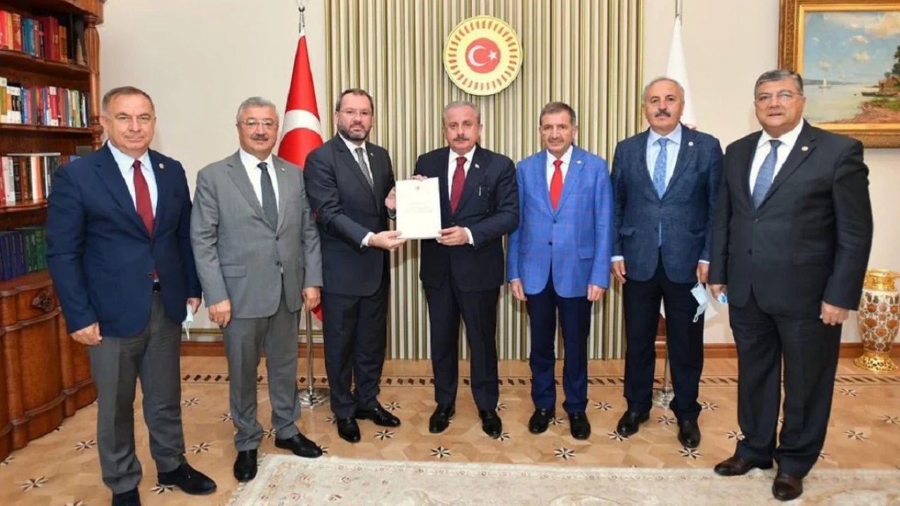 Deprem araştırma komisyonu Kocaeli Büyükşehir’in projelerini örnek gösterdi