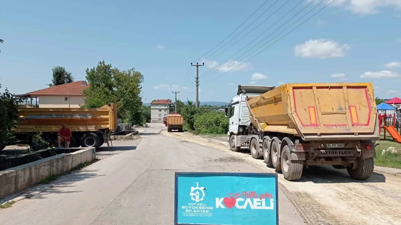 Kartepe Maşukiye’de hummalı üstyapı çalışması