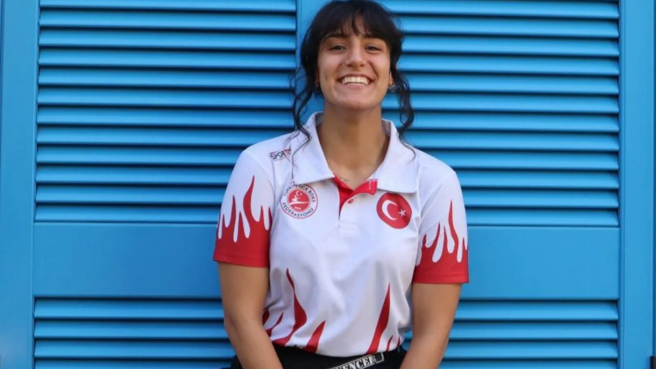 İzmir Güzelbahçe'nin gururu Bilgesu Gürel