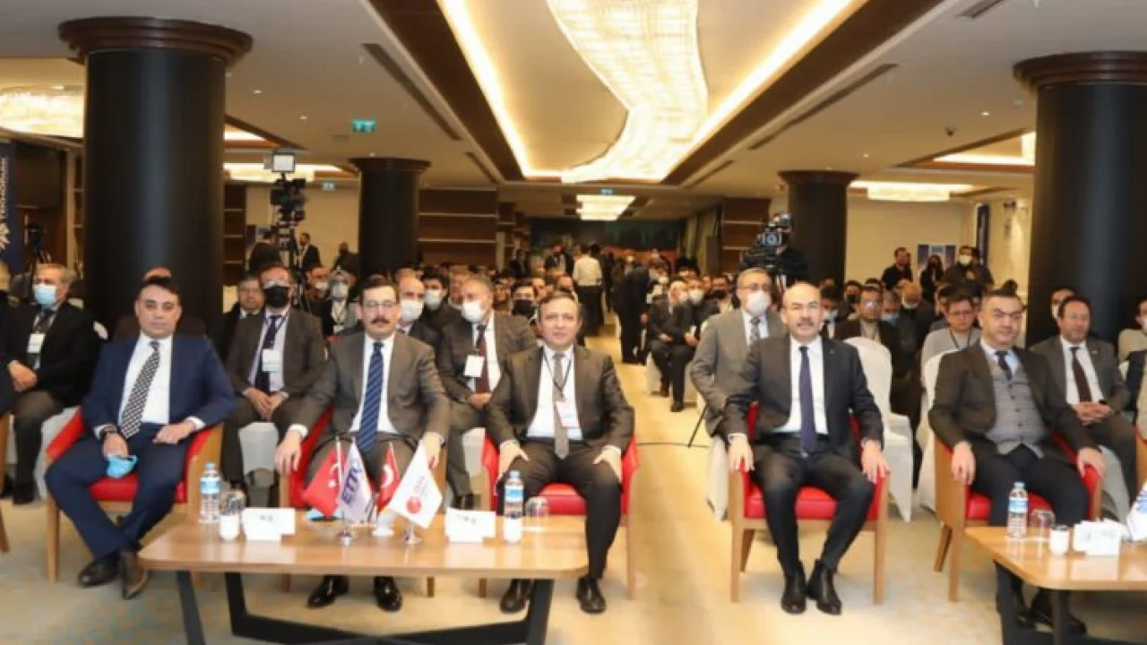 Erciyes Teknopark tarafından “Summit Erciyes: Geleceğe Yatırım Yapanlar Zirvesi” düzenlendi -