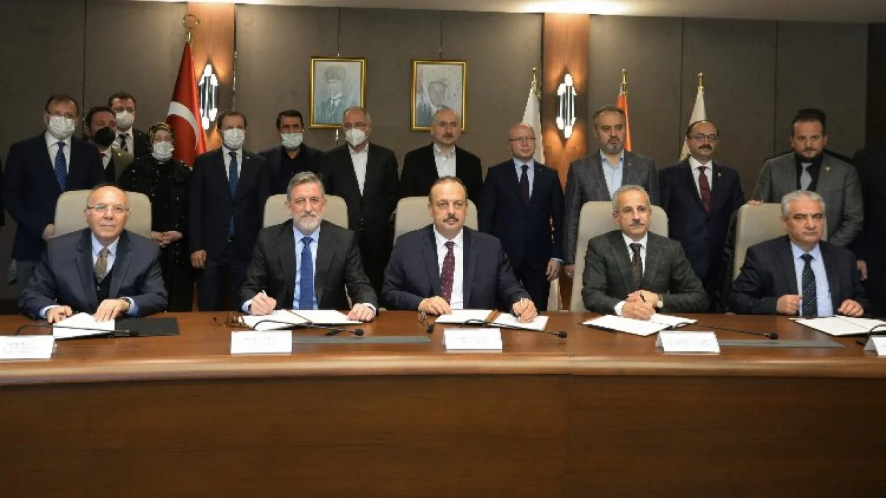 TEKNOSAB Otoyol Bağlantı Kavşağı için imzalar atıldı -