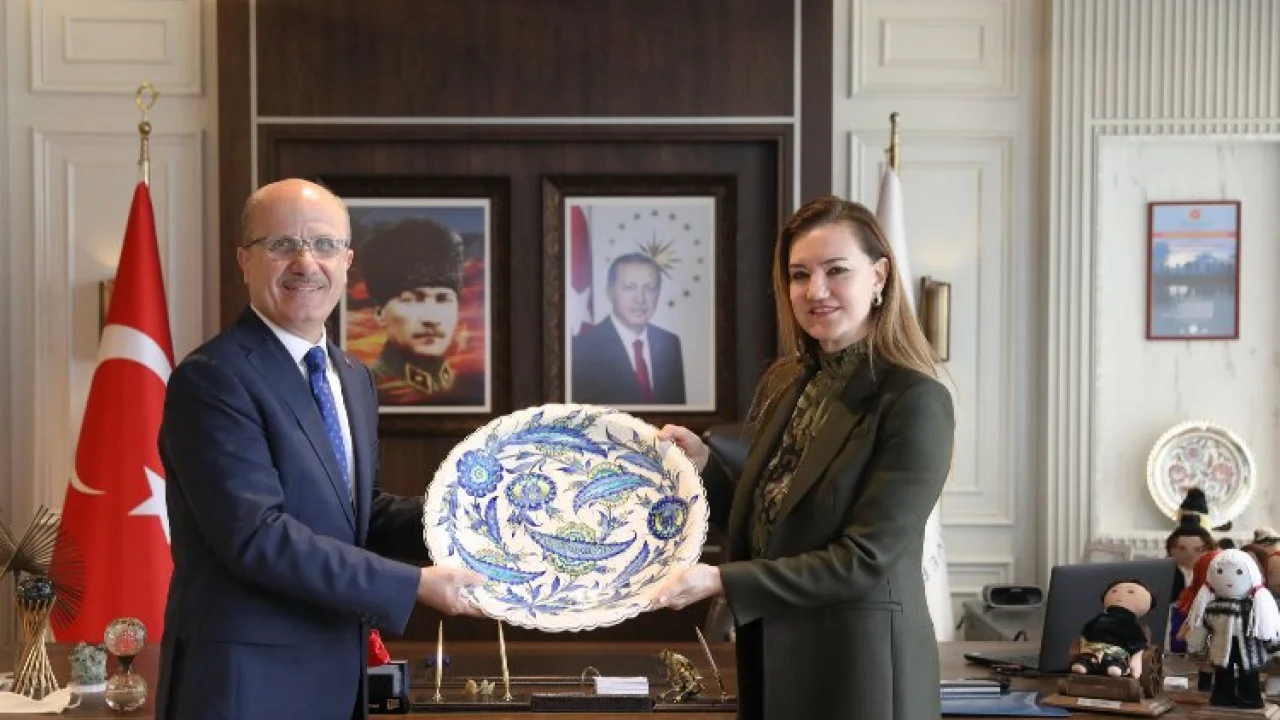 YÖK Başkanı Özvar: "DEÜ her zaman takip ettiğim bir üniversite" -