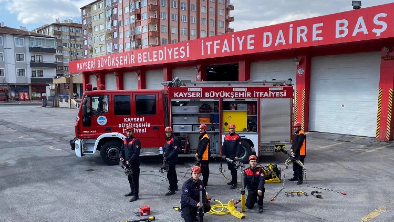 Başkan Büyükkılıç'tan itfaiyeye yeni ekipman desteği -