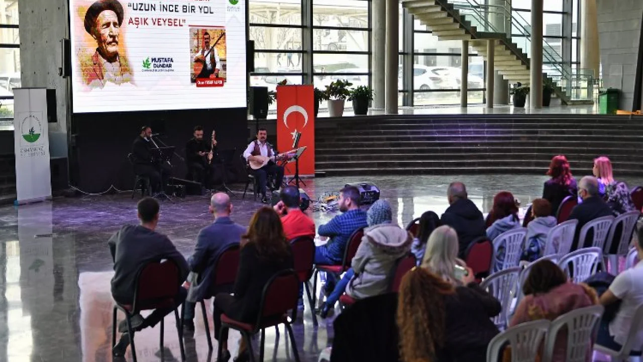 Bursa Osmangazi'de Aşık Veysel'e türkülü anma -