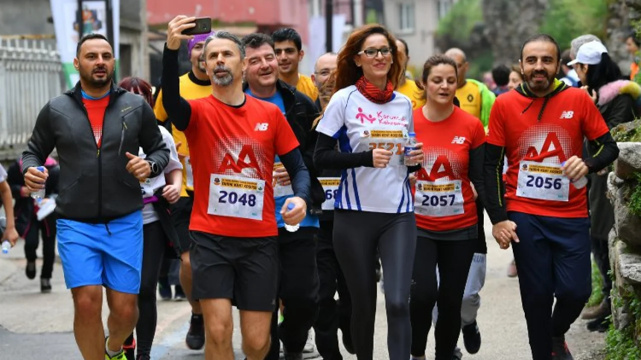 Bursa Osmangazi'de binlerce sporcu tarihe koşacak -