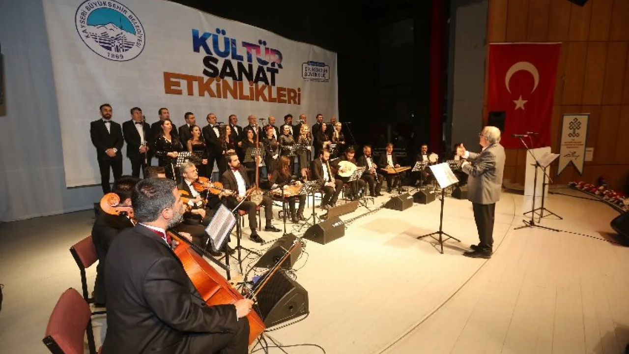 Kayseri Büyükşehir Türk Sanat Müziği Konseri ile vatandaşa müzik ziyafeti sundu -