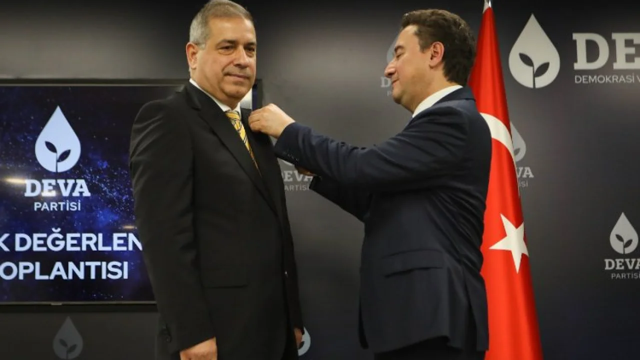 AK Partili eski milletvekili Sedat Kızılcıklı DEVA Partisi'ne geçti -