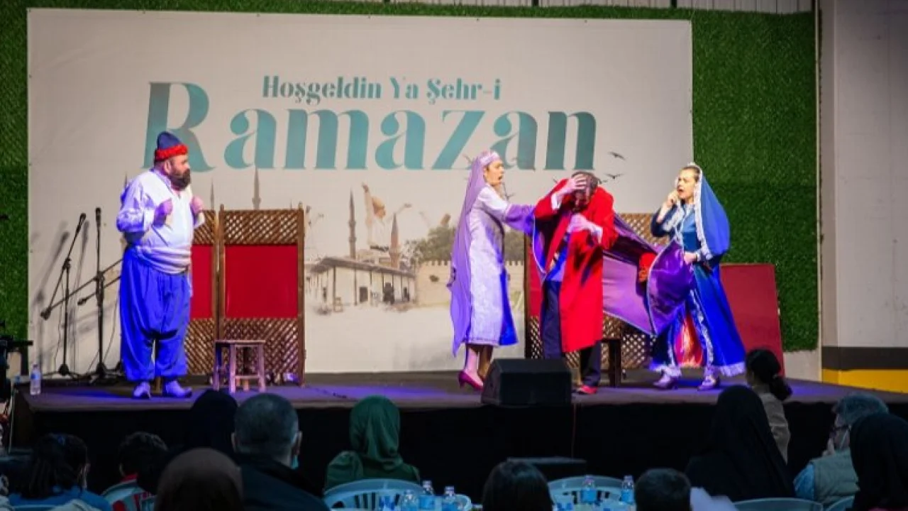 Bursa ramazan geceleri tiyatroyla renklendi -
