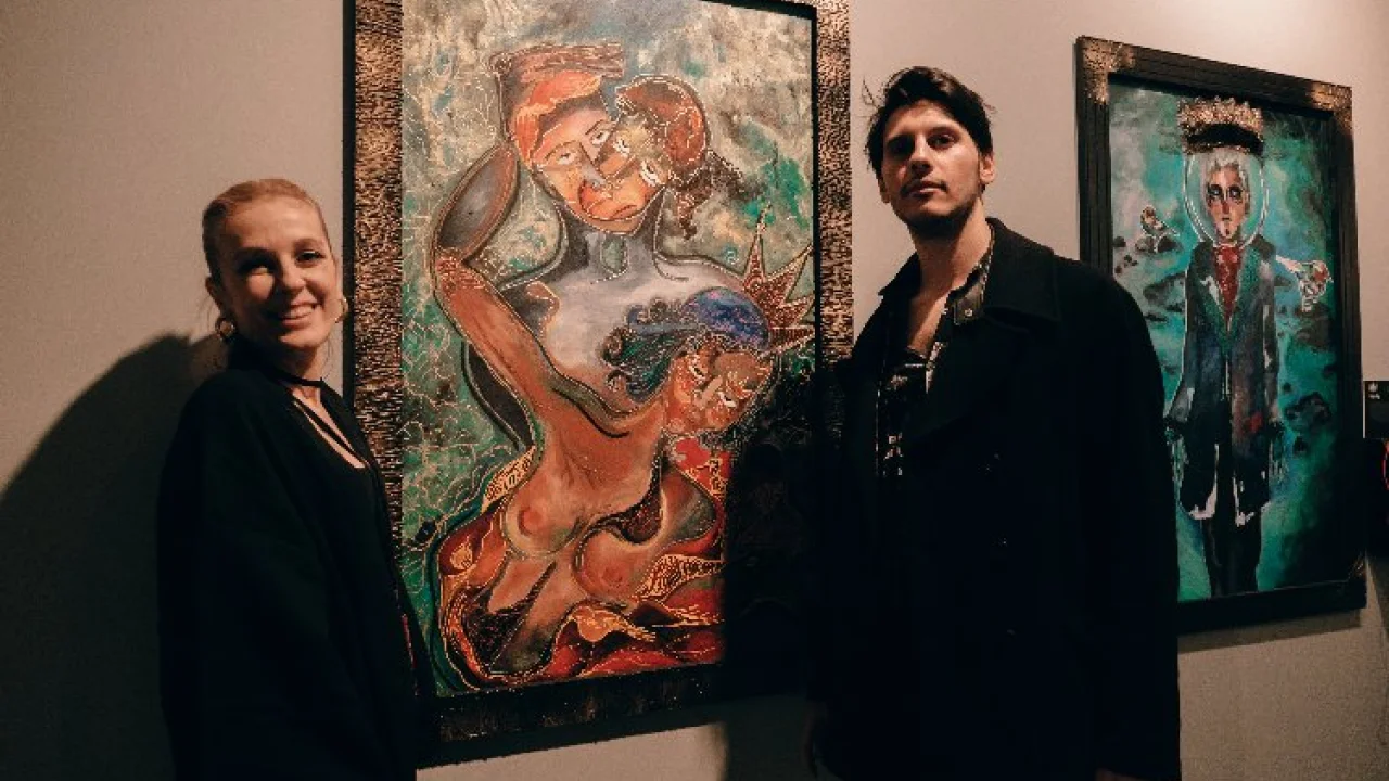 Ebru Ceylan'ın "Konuşan Resimler- Saint Age" sergisi açıldı -