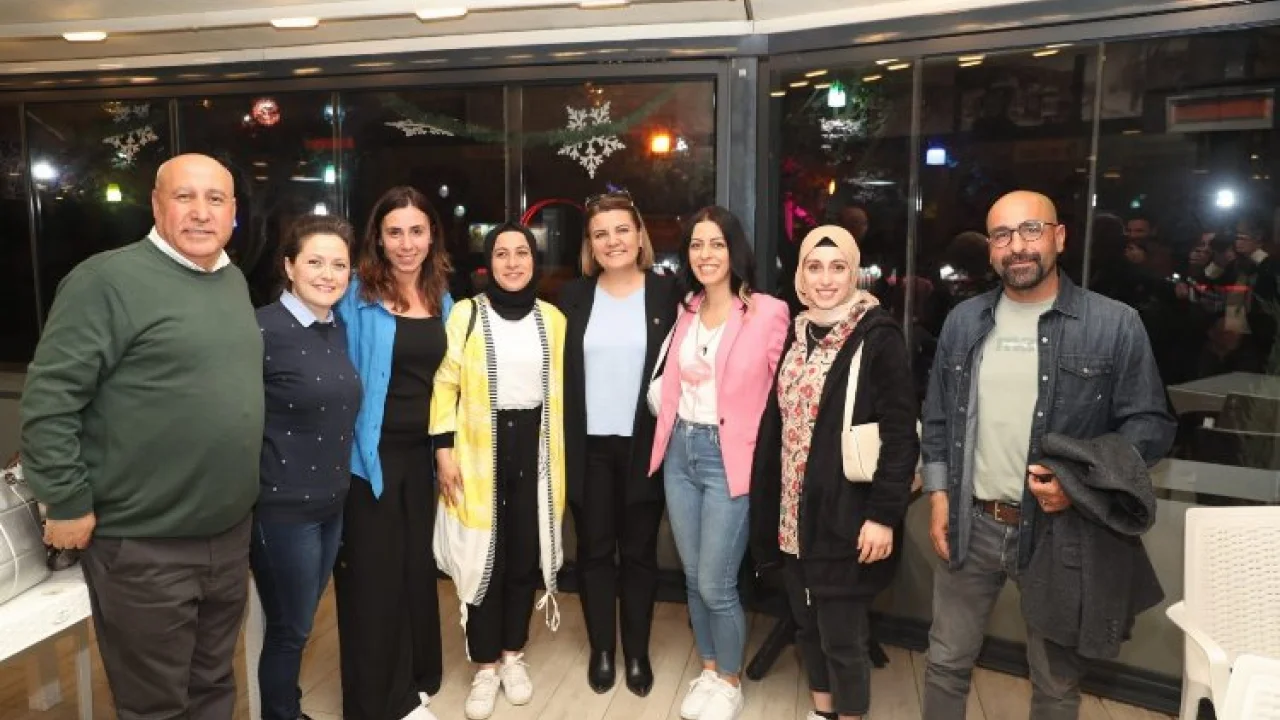 Kocaeli İzmit'te halk oyunları eğitmenleri iftarda buluştu -