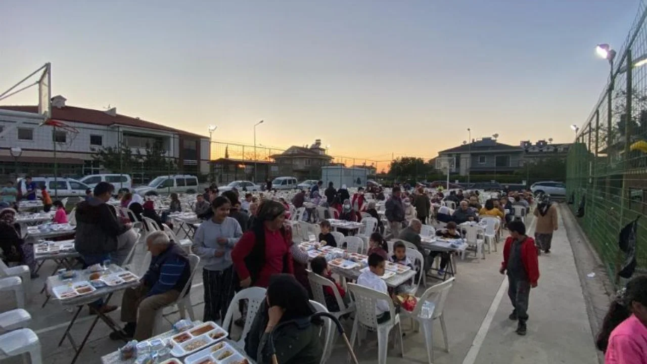 Muğla Fethiye'de iftar buluşması -