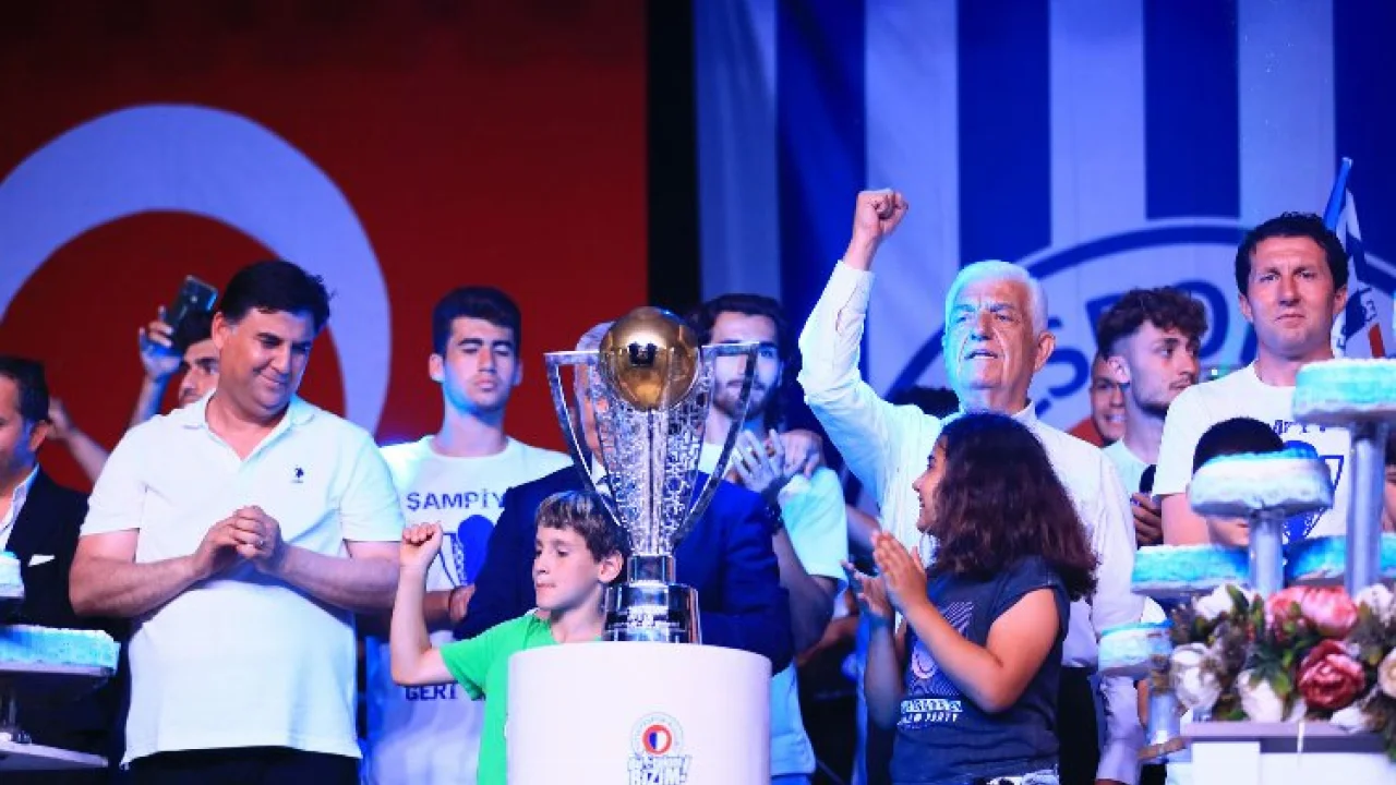 Başkan Gürün, Fethiyespor’un şampiyonluk kutlamalarına katıldı -