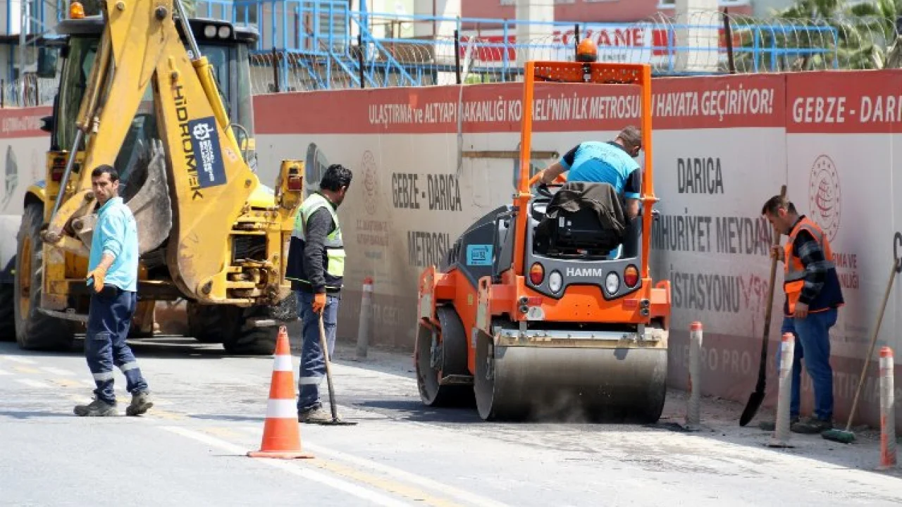 Kocaeli Darıca İstasyon Caddesi’nde yol onarımı -