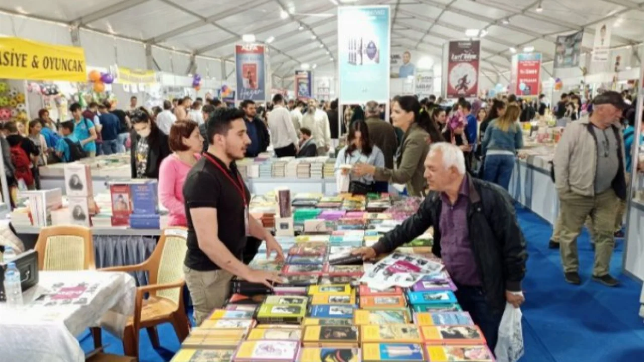 Niğde'de 5. Kitap Fuarı'na yoğun ilgi -