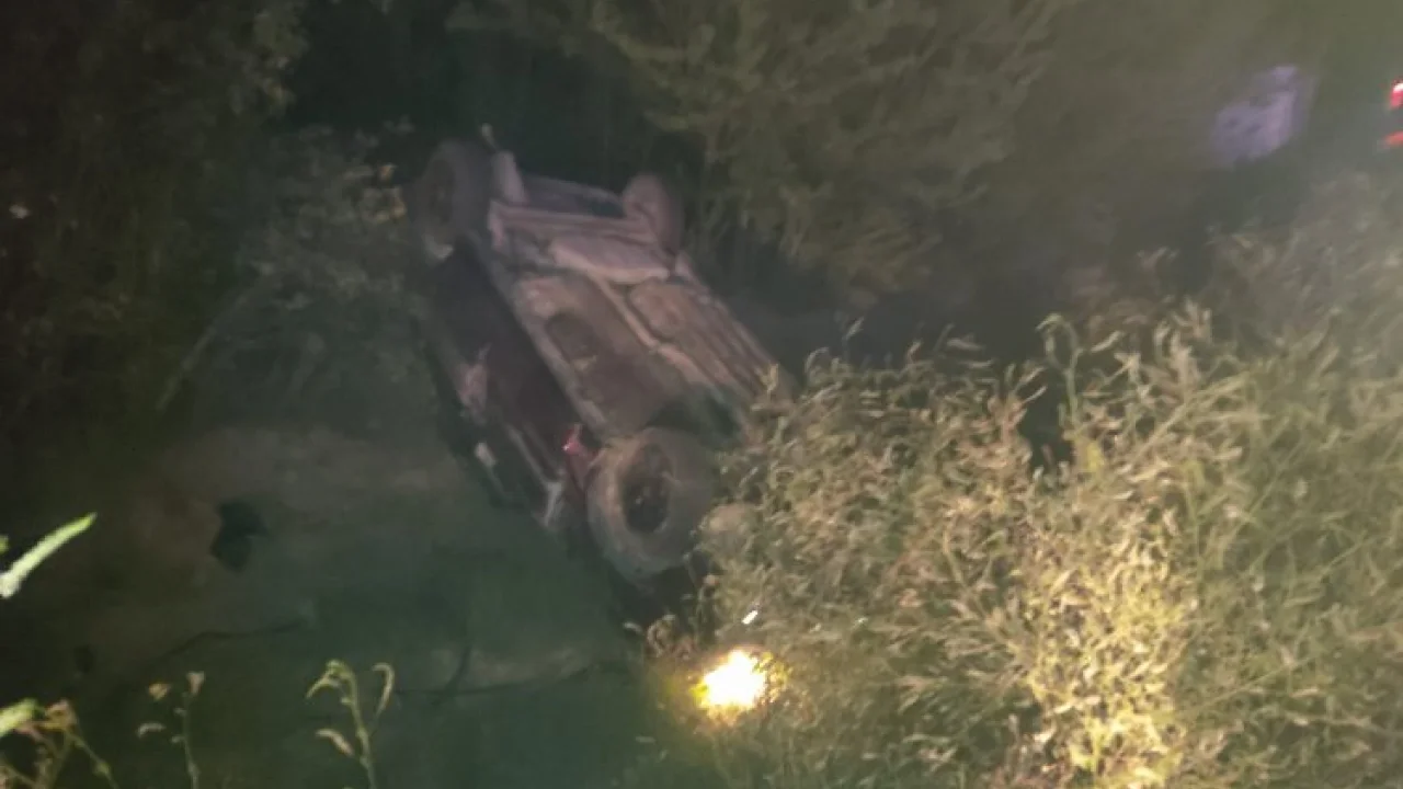 Bilecik Pazaryeri'nde otomobil şarampole uçtu: 1 yaralı -