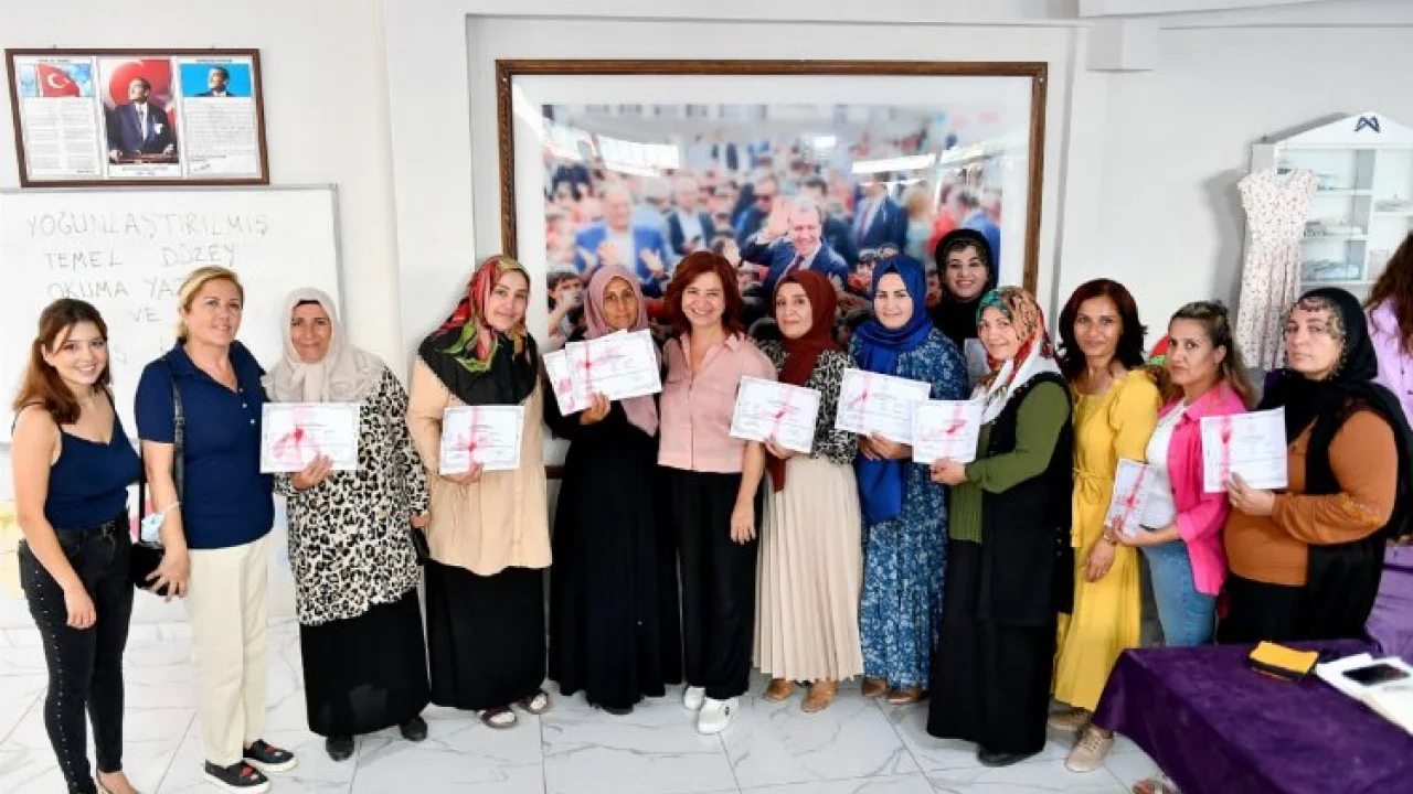 Mersin’de kadınlar öğreniyor, öğrendikçe güçleniyor -