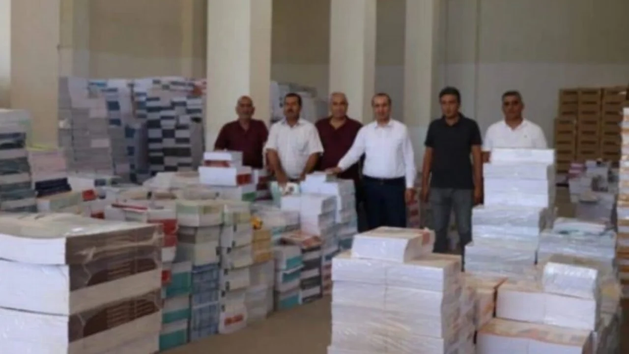 Bingöl'de ders kitapları ücretsiz dağıtılıyor -