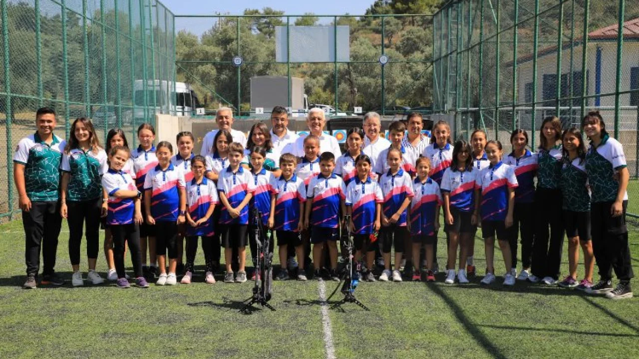 Büyükşehir Okçusu Eflal, Türkiye rekoru kırdı -