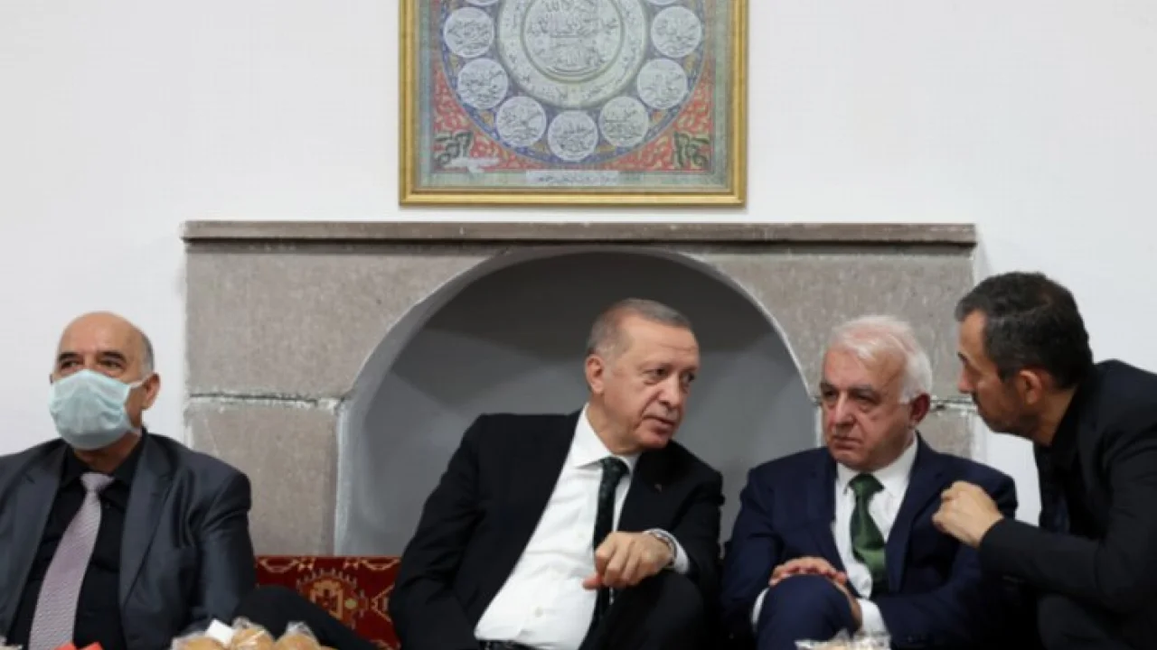 Cumhurbaşkanı Erdoğan, Muharrem ayı iftarında -