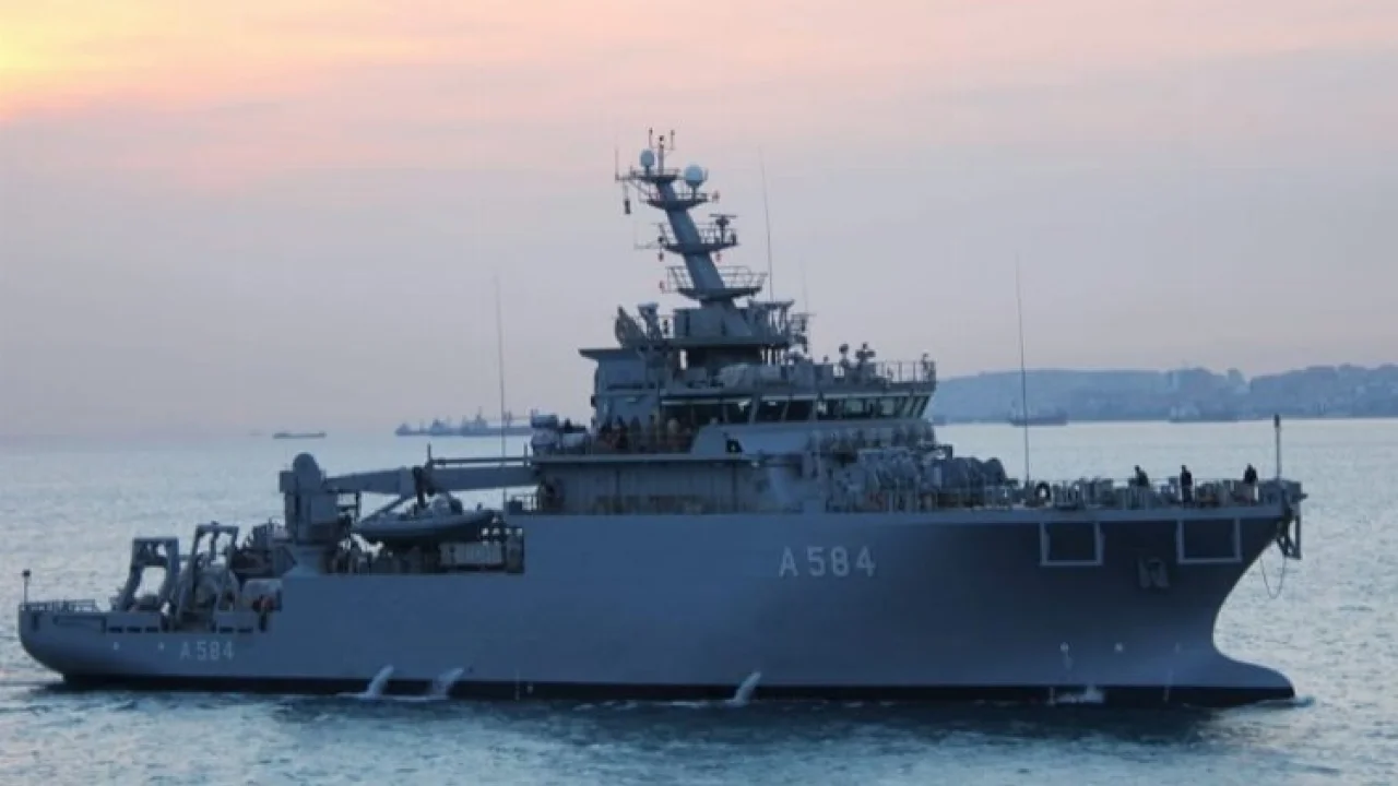 Denizaltı kurtarma gemisi TCG AKIN Bursa Mudanya'da ziyarete açılıyor -
