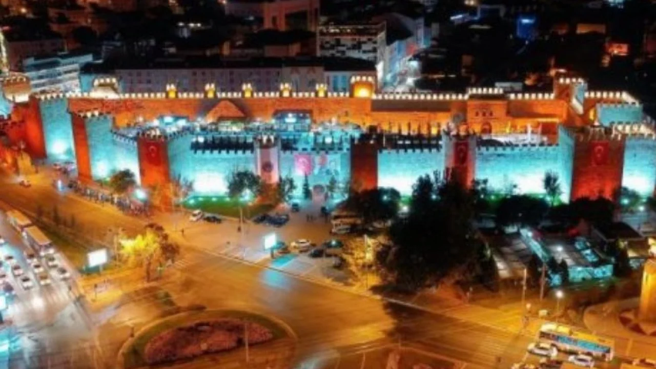 Kayseri Büyükşehir'den Kale İçi'nde renkli eğlence -