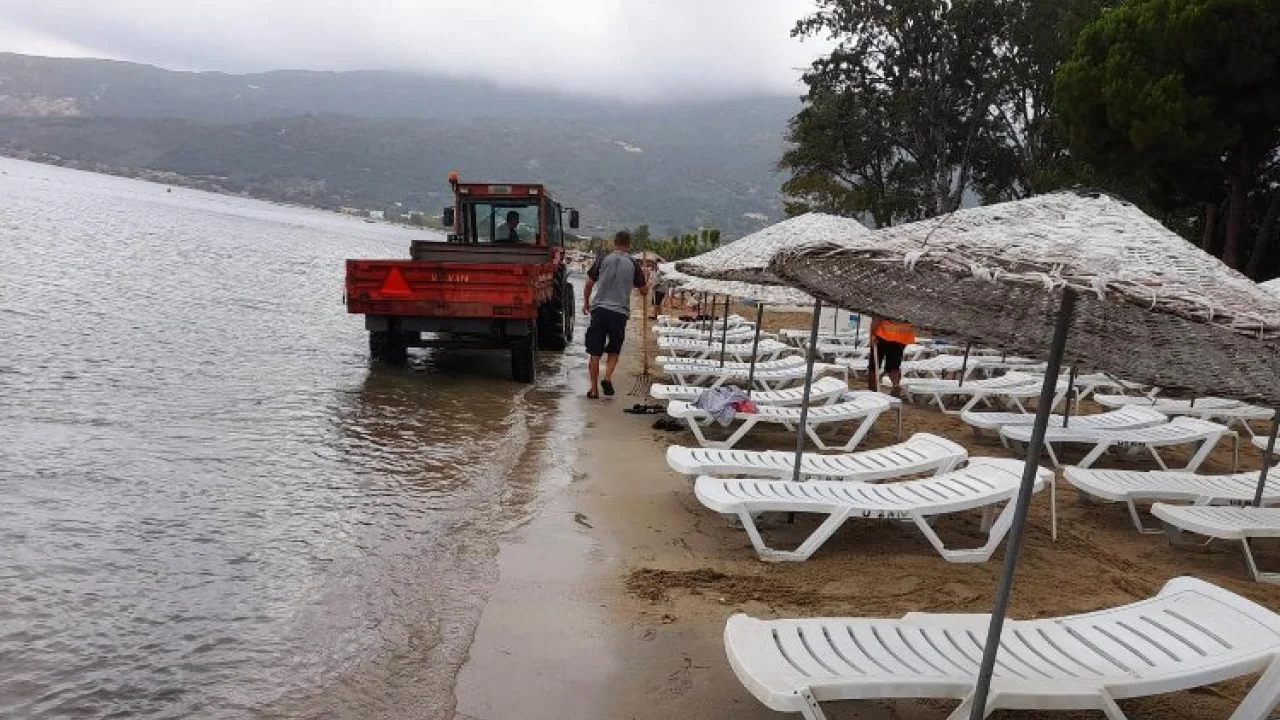 Sahillerden 212 traktör atık toplandı -