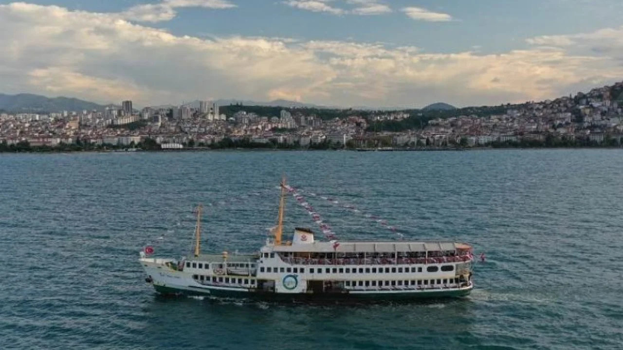 Deniz turizmi Şimşir ile canlandı -