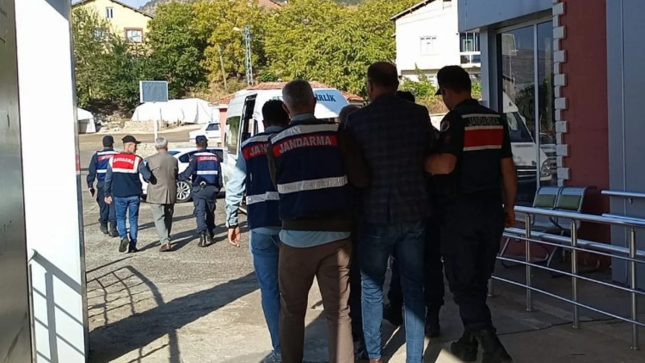 Adıyaman'da terör şüphelisi 5 kişiye eş zamanlı gözaltı -