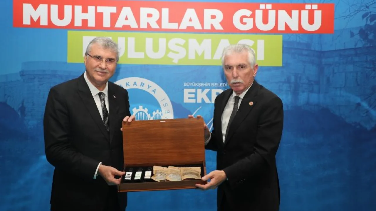Ekrem Yüce Sakaryalı muhtarlarla buluştu -