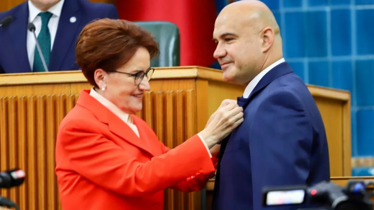 Turhan Çömez İYİ Parti'ye katıldı -