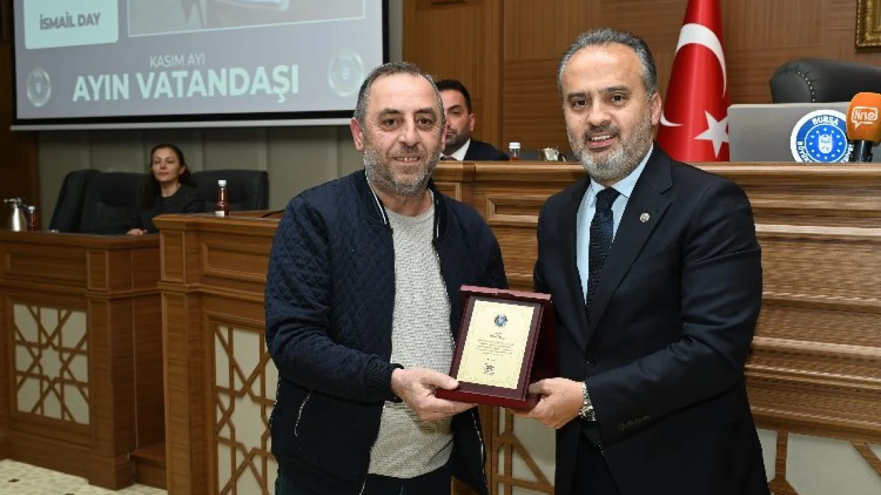 Bursa'da ayın vatandaşları ödüllendirildi -