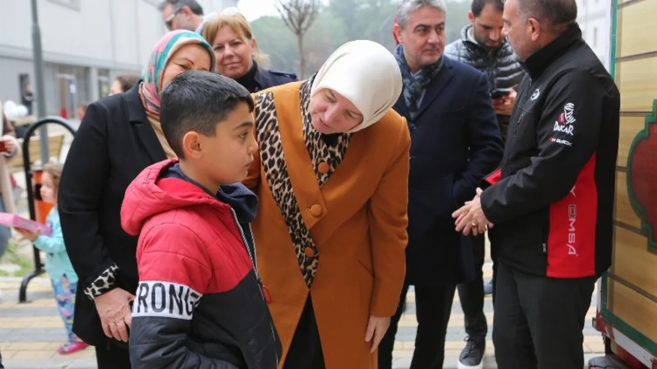 AK Kadınlardan deprem seferberliği -