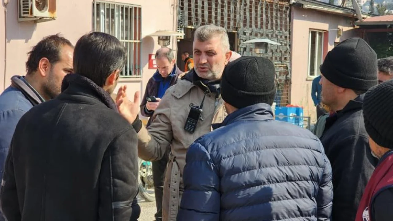 Gölcük deprem bölgesinde yaraları sarmaya devam ediyor -