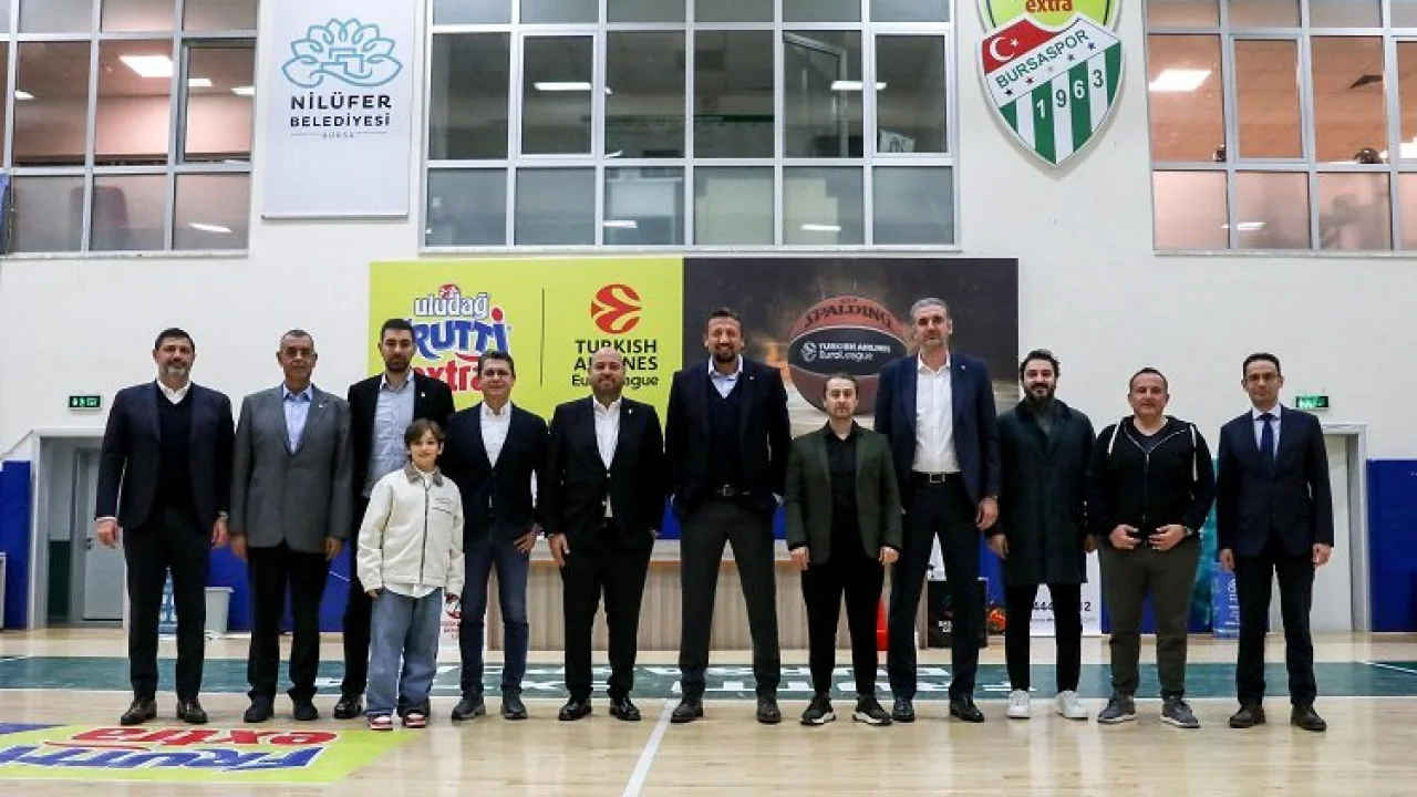 Hidayet Türkoğlu'ndan Frutti Extra Bursaspor'a ziyaret -