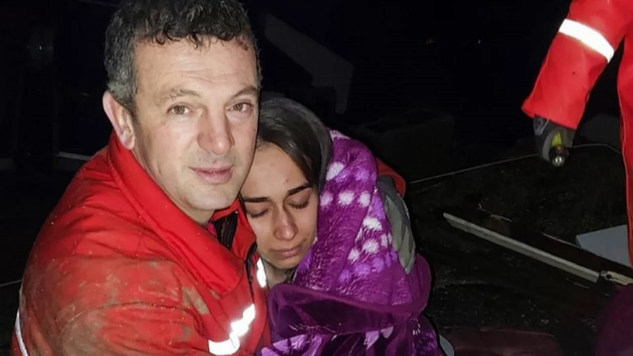 Kütahyalı itfaiye erleri Şevval'i enkazdan kurtardı -