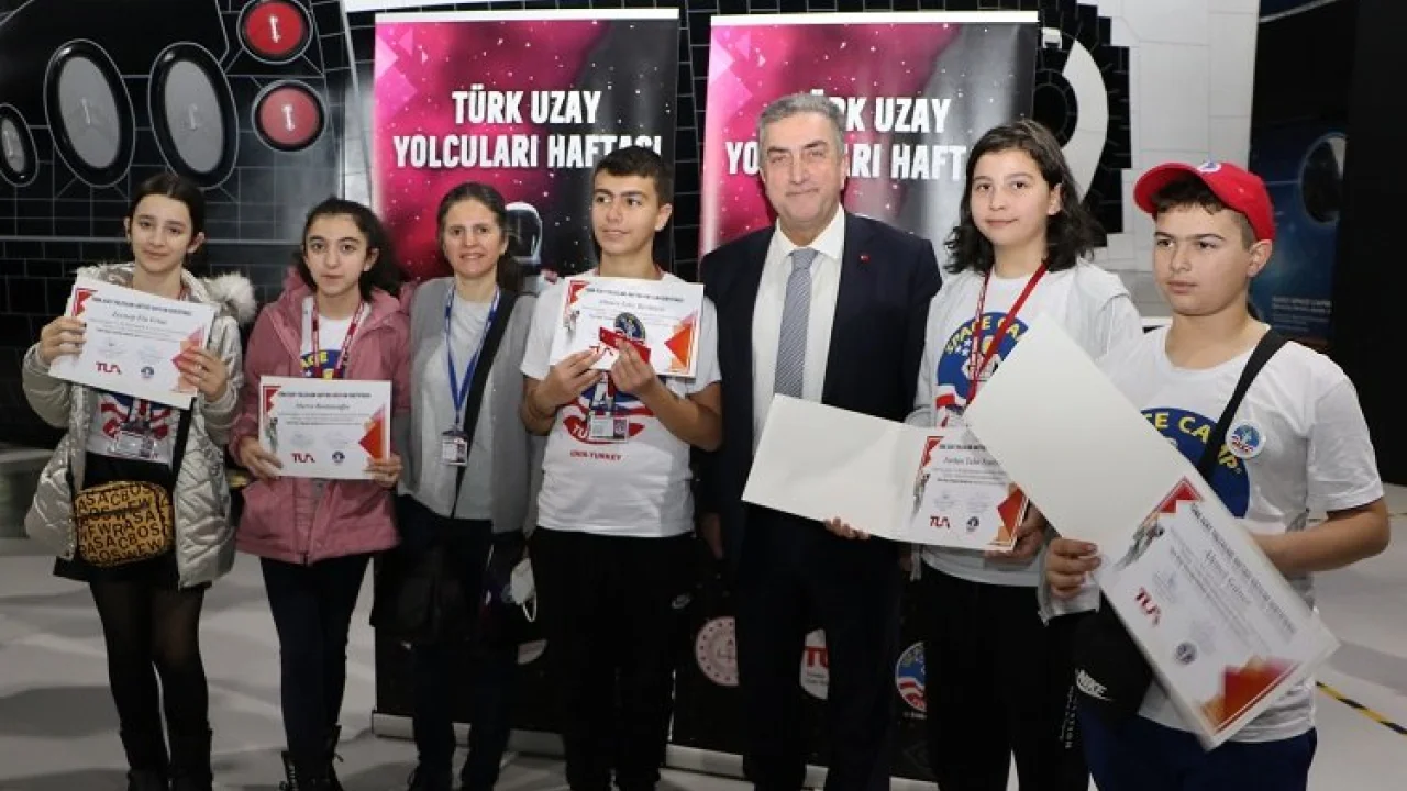 Uzay Yolcuları mezun oldu -