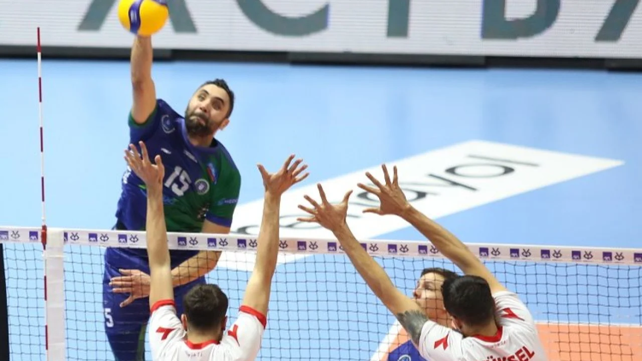 Bursa Büyükşehir Belediyespor Spor Toto önünde -