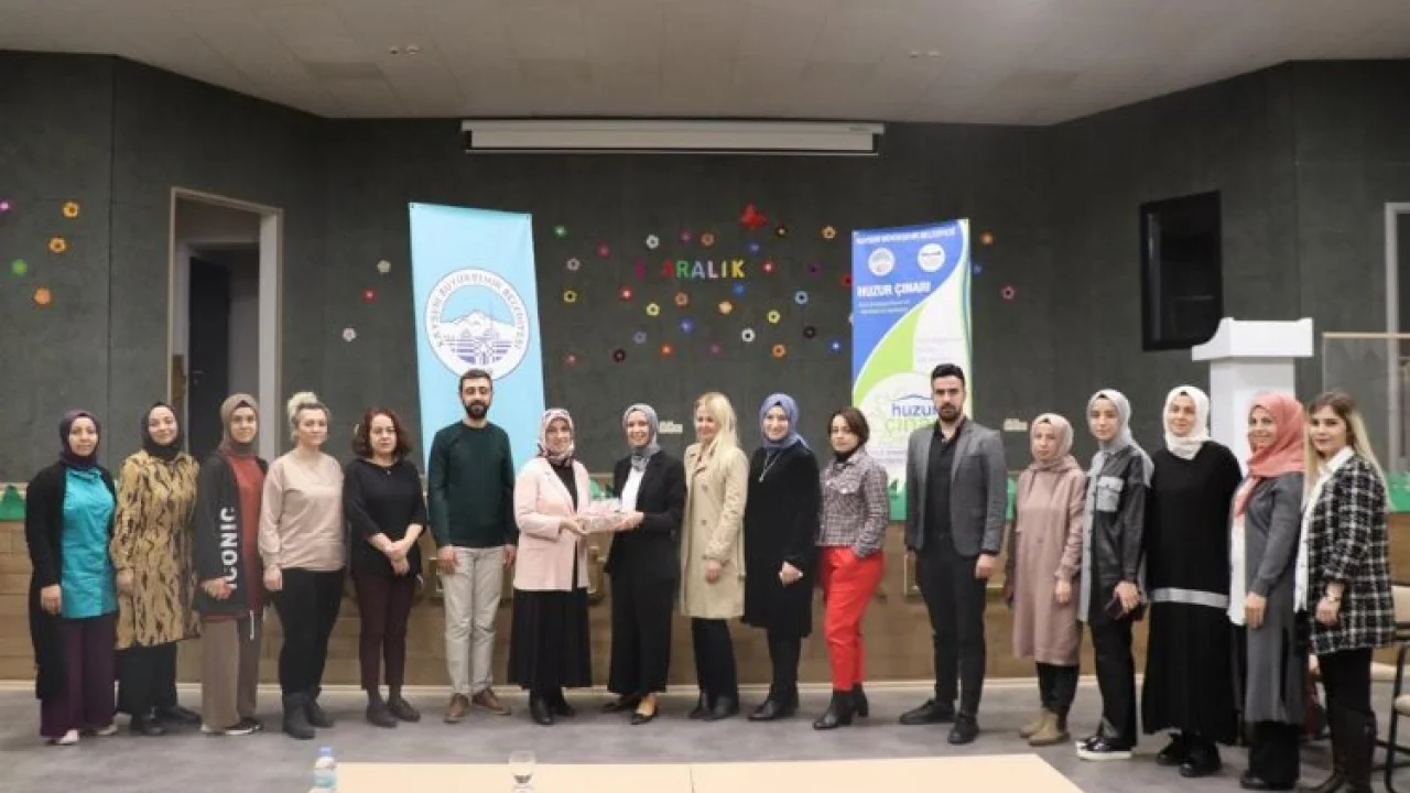 KAYMEK Huzur Çınarı'ndan deprem semineri -