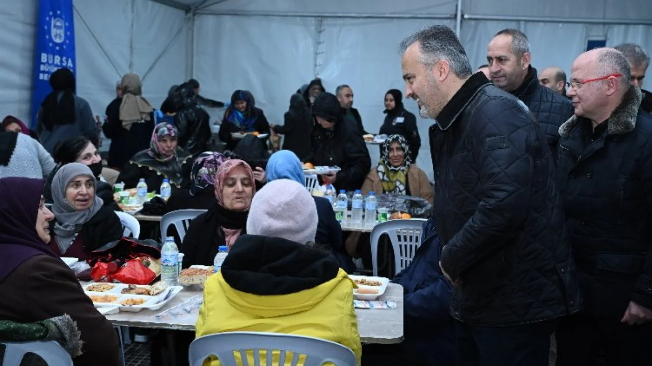 Başkan Aktaş Emirsultan'da oruç açtı -