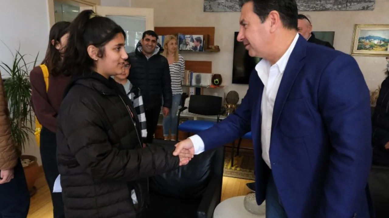 Bodrumlu çocuklar ilk dilekçelerini verdi -