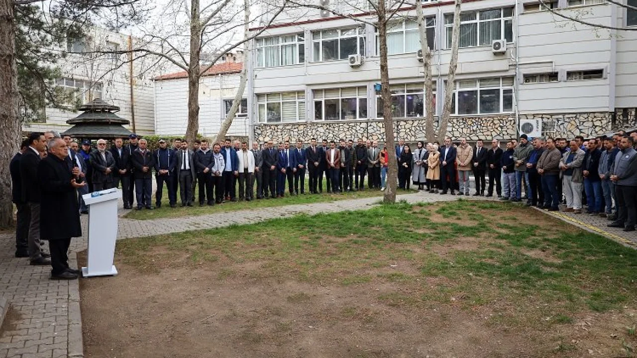 Esat Öztürk Yahyalı personeliyle bayramlaştı -