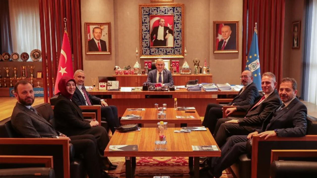 Kütahya'da AK Partili vekil adaylardan Başkan Işık'a ziyaret -